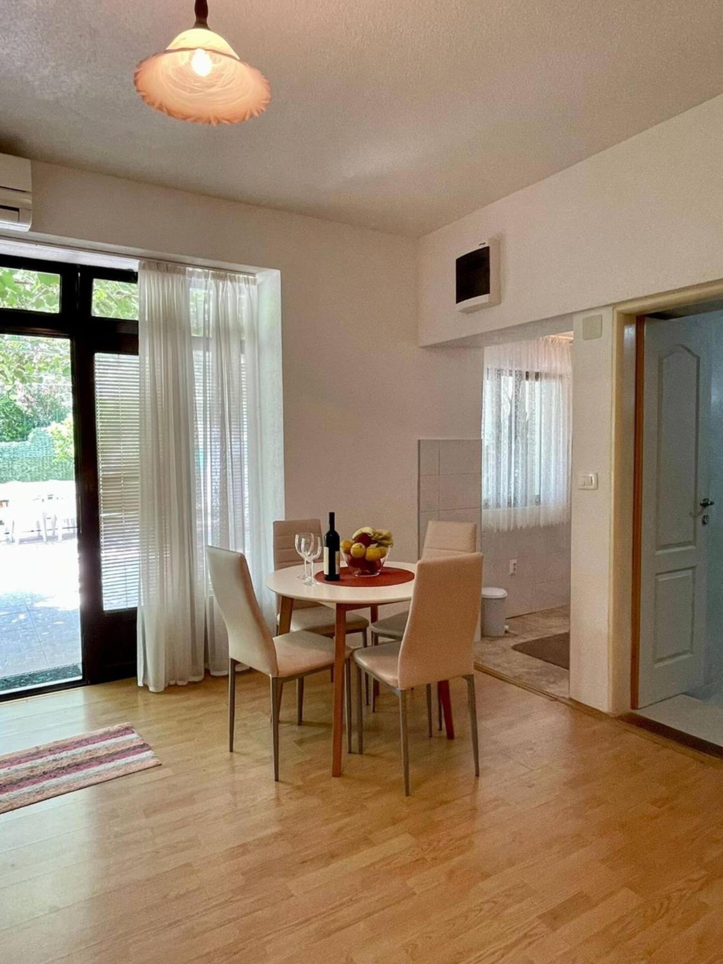 Marina Apartment *